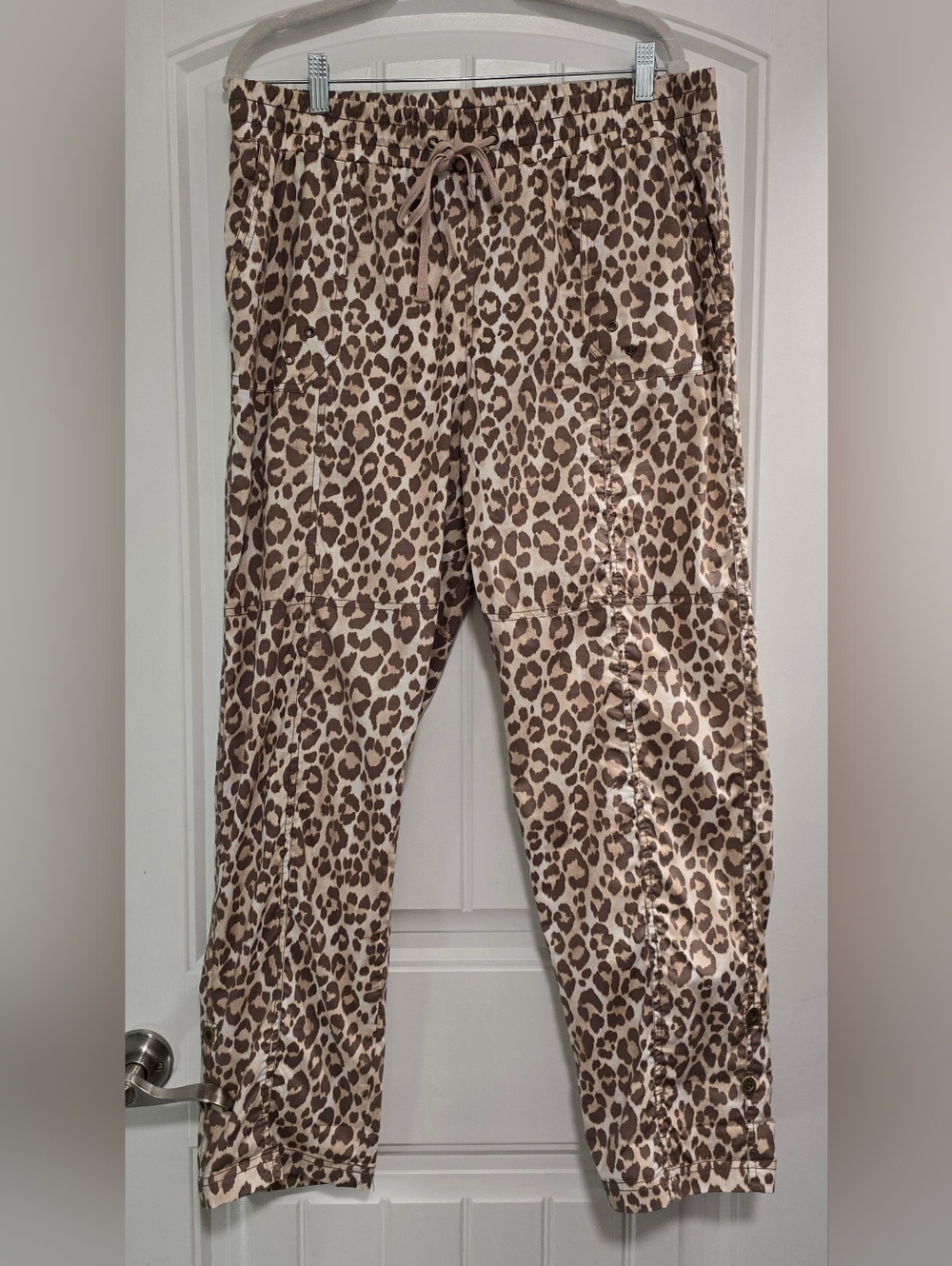 🌟7/25$  Palm Rio Leopard Print Drawstring Waist Lightweight Adjustable Pant